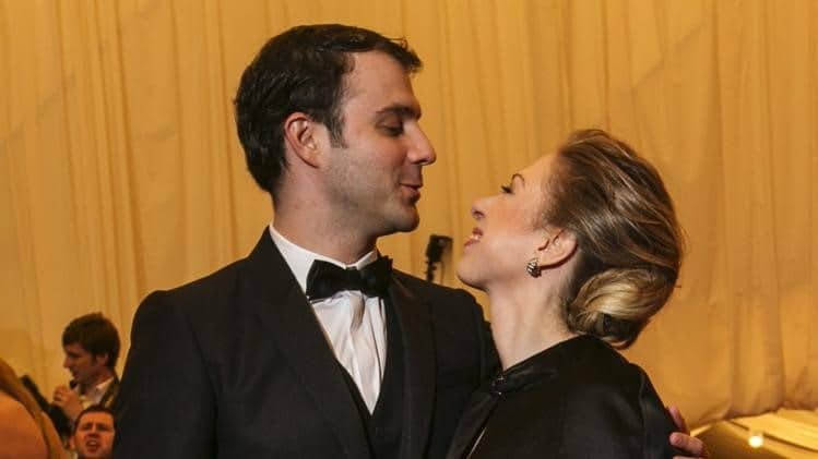 Bill and Hillary Clinton to be grandparents