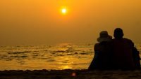 5 Dos and 5 Don’ts When Dating Online as a Senior