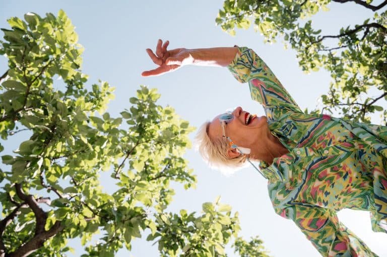 As we get older, it often becomes more difficult to do the things that we used to be able to do. Having said that, it doesn’t mean that we can’t live life to the fullest, completely enjoying the time that we’ve got.